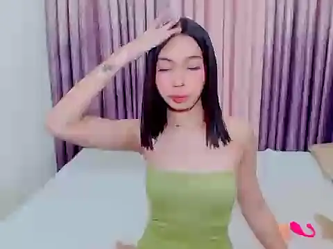 Snapshot of sexy_khyrie chatting on 13, 11, 2025 sexy khyrie online show from 13, 11, 2025