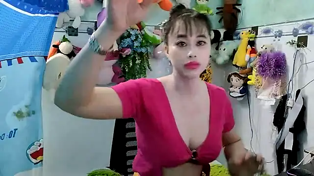 emgaixinhngoan online show from 6, 11, 2025