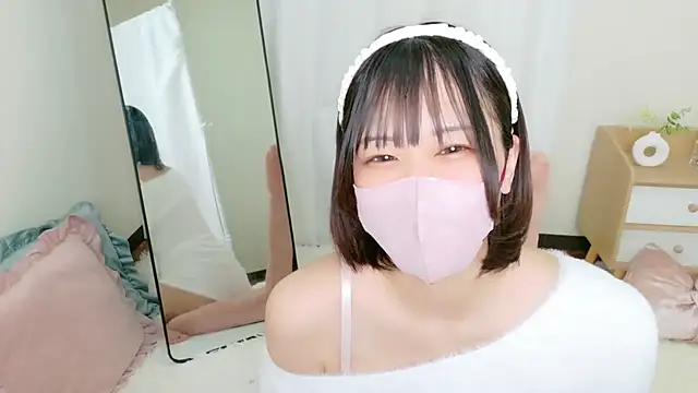 Snapshot of karen-chan chatting on 16, 12, 2025 karen-chan online show from 16, 12, 2025