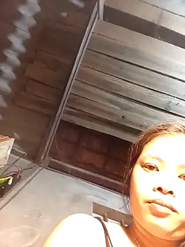 Snapshot of Venessa chatting on 10, 10, 2025 Venessa online show from 10, 10, 2025