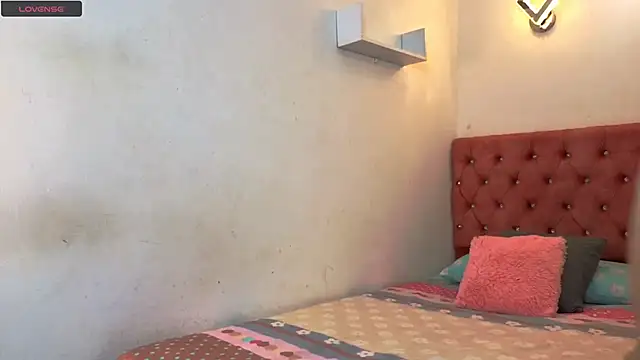 Kyra Honey online show from 11, 11, 2025