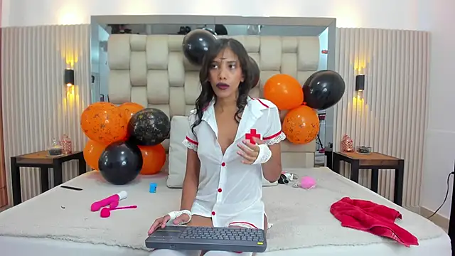 Snapshot of ikia_lopez_ chatting on 31, 10, 2025 ikia lopez online show from 31, 10, 2025