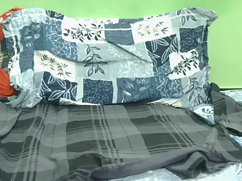 Snapshot of rockyy23boy chatting on 27, 11, 2025 rockyy23boy online show from 27, 11, 2025