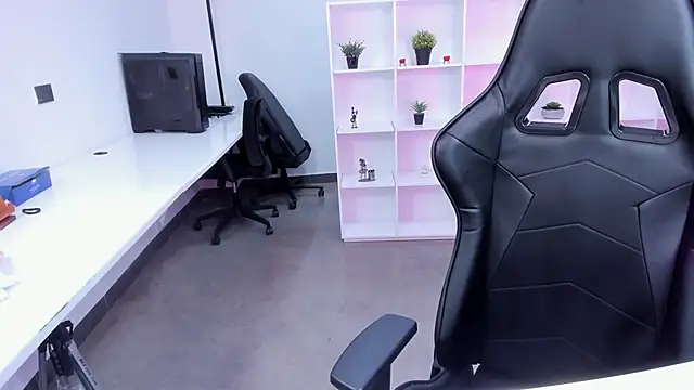 Snapshot of megan_bigboobs_ chatting on 25, 10, 2025 megan bigboobs online show from 25, 10, 2025