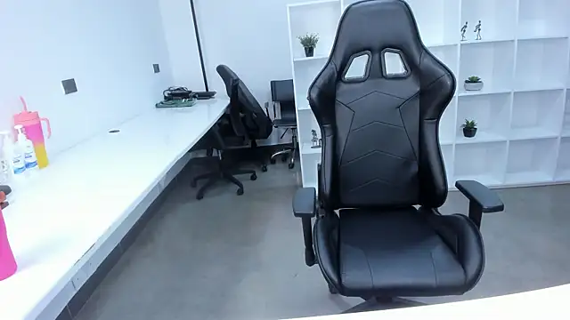 Snapshot of megan_bigboobs_ chatting on 14, 11, 2025 megan bigboobs online show from 14, 11, 2025