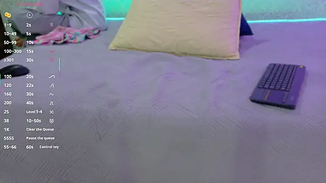 BeccaReedd online show from 29, 10, 2025