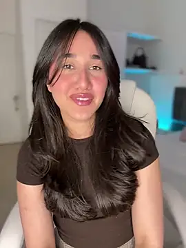 Snapshot of julieta_jhonss chatting on 5, 3, 2026 julieta jhonss online show from 5, 3, 2026