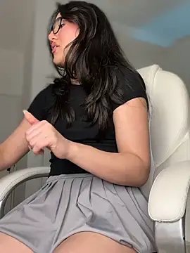 Snapshot of julieta_jhonss chatting on 16, 3, 2026 julieta jhonss online show from 16, 3, 2026