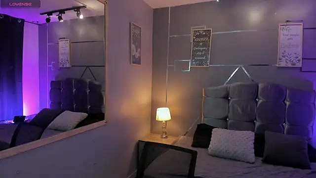 Christopher 77 online show from 22, 10, 2025