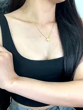 Snapshot of JennyQueen18 chatting on 22, 10, 2025 JennyQueen18 online show from 22, 10, 2025