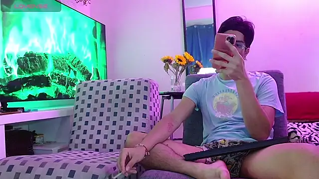 Snapshot of Dylann_west chatting on 13, 2, 2026 Dylann west online show from 13, 2, 2026