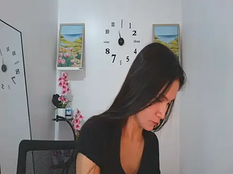 Snapshot of anne_smithe chatting on 5, 11, 2025 anne smithe online show from 5, 11, 2025