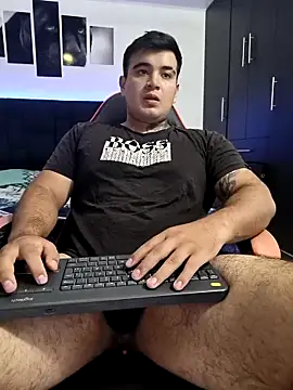 thiago  cp01 online show from 10, 9, 2025