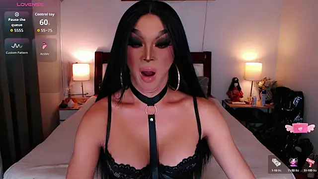 xQueenElektrax online show from 15, 9, 2025