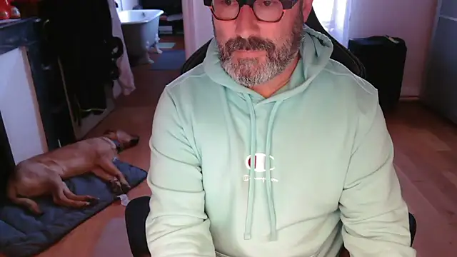 Snapshot of Hairyfred73 chatting on 10, 10, 2025 Hairyfred73 online show from 10, 10, 2025