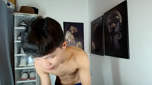 crazyasiantwink online show from 19, 11, 2025