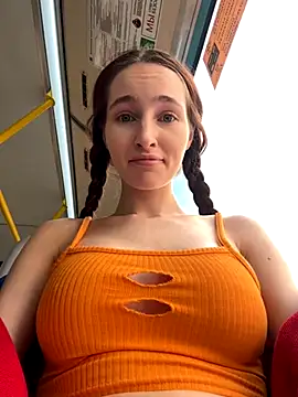 Snapshot of SnappyHappy chatting on 19, 9, 2025 SnappyHappy online show from 19, 9, 2025