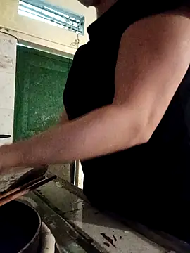 Snapshot of Mizzu-mi chatting on 17, 11, 2025 Mizzu-mi online show from 17, 11, 2025