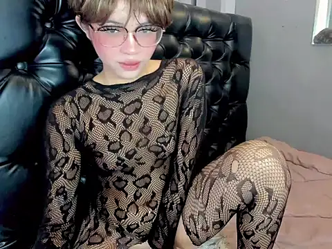 rian shemale online show from 27, 10, 2025