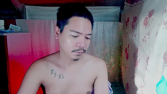 Snapshot of MANIACasianX chatting on 15, 10, 2025 MANIACasianX online show from 15, 10, 2025