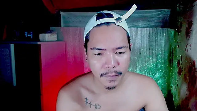 Snapshot of MANIACasianX chatting on 16, 10, 2025 MANIACasianX online show from 16, 10, 2025