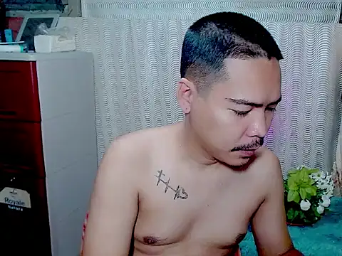 Snapshot of MANIACasianX chatting on 30, 10, 2025 MANIACasianX online show from 30, 10, 2025