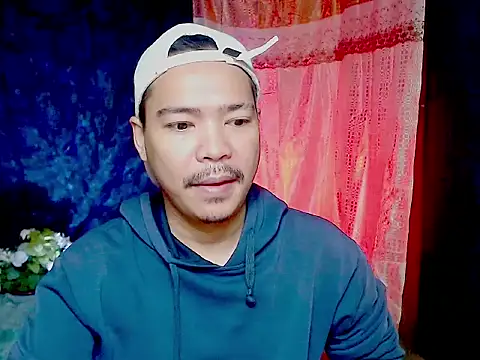 Snapshot of MANIACasianX chatting on 10, 11, 2025 MANIACasianX online show from 10, 11, 2025