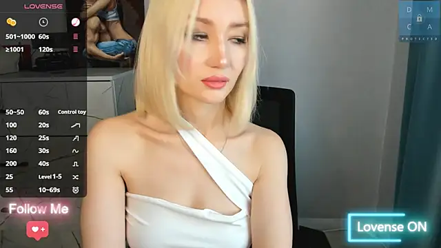 Snapshot of MinaDiamondd chatting on 25, 10, 2025 MinaDiamondd online show from 25, 10, 2025