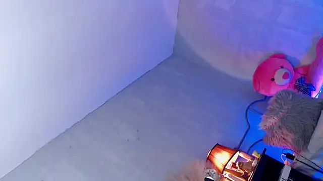 wild flowerx online show from 18, 3, 2026