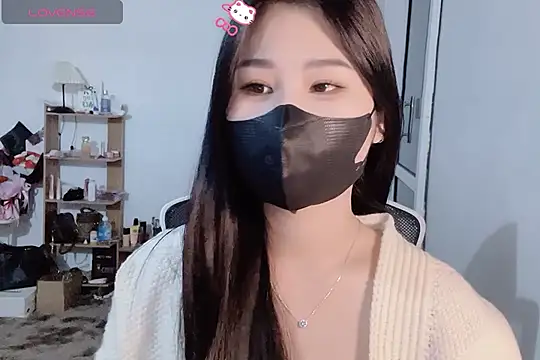 Snapshot of ___Daisy___ chatting on 11, 11, 2025 Daisy online show from 11, 11, 2025