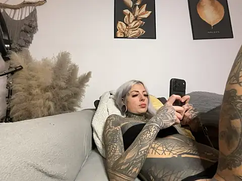 HotMelonskiii online show from 4, 2, 2026