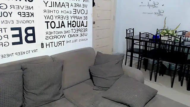 Snapshot of LovelyQueen69 chatting on 15, 2, 2026 LovelyQueen69 online show from 15, 2, 2026