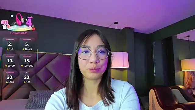 Snapshot of Kya_Wild chatting on 4, 10, 2025 Kya Wild online show from 4, 10, 2025
