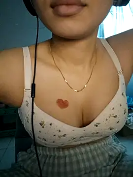 Suna Lina online show from 3, 11, 2025