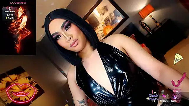 FridaHumphrey online show from 3, 12, 2025