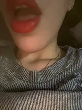 Mimisixo online show from 10, 11, 2025