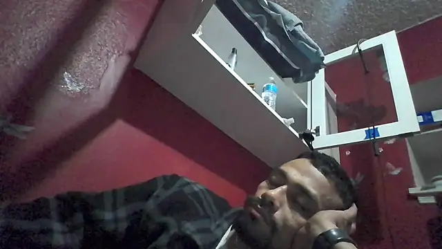 Snapshot of Cnutt310 chatting on 12, 10, 2025 Cnutt310 online show from 12, 10, 2025