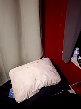 Snapshot of Cnutt310 chatting on 24, 10, 2025 Cnutt310 online show from 24, 10, 2025