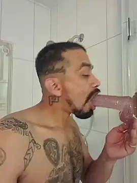 Snapshot of Cnutt310 chatting on 7, 11, 2025 Cnutt310 online show from 7, 11, 2025