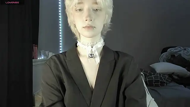 Snapshot of MelissaReis chatting on 4, 12, 2025 MelissaReis online show from 4, 12, 2025