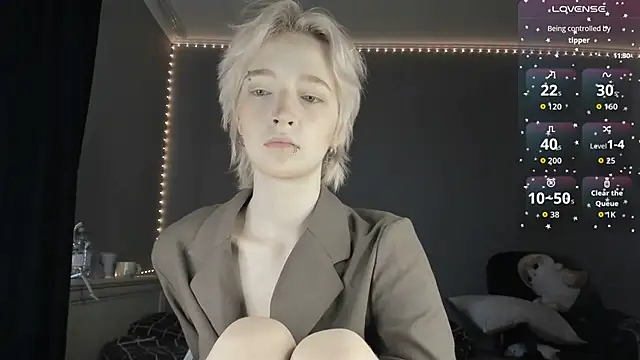 Snapshot of MelissaReis chatting on 14, 12, 2025 MelissaReis online show from 14, 12, 2025