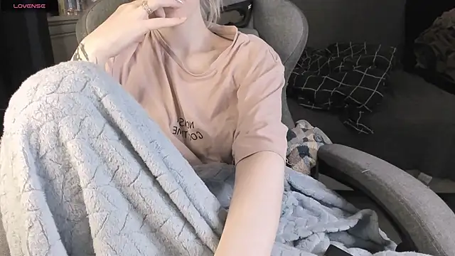 Snapshot of MelissaReis chatting on 6, 3, 2026 MelissaReis online show from 6, 3, 2026