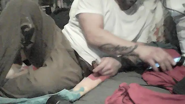 Twoslipperywhenwett online show from 21, 11, 2025