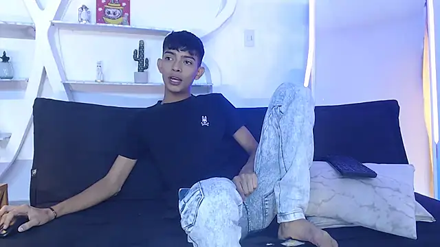 Snapshot of PRETTY_SEX1 chatting on 11, 10, 2025 PRETTY SEX1 online show from 11, 10, 2025