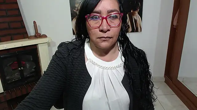 Snapshot of Grace_mature_milf chatting on 9, 9, 2025 Grace mature milf online show from 9, 9, 2025