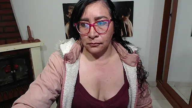 Snapshot of Grace_mature_milf chatting on 16, 9, 2025 Grace mature milf online show from 16, 9, 2025