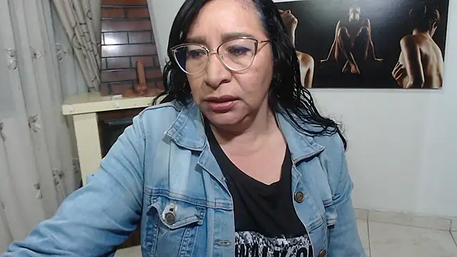 Snapshot of Grace_mature_milf chatting on 15, 10, 2025 Grace mature milf online show from 15, 10, 2025