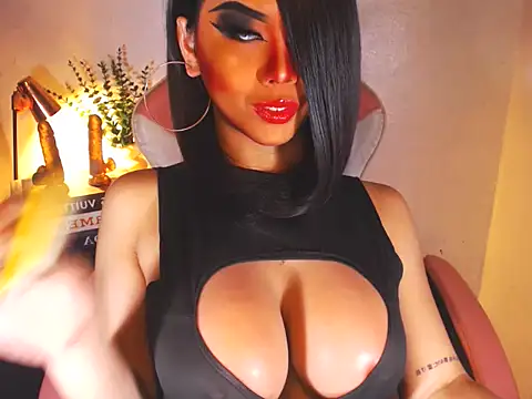 Snapshot of KarlaFrost chatting on 11, 10, 2025 KarlaFrost online show from 11, 10, 2025