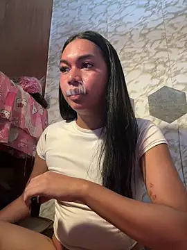 Snapshot of youryummybaby chatting on 8, 3, 2026 youryummybaby online show from 8, 3, 2026