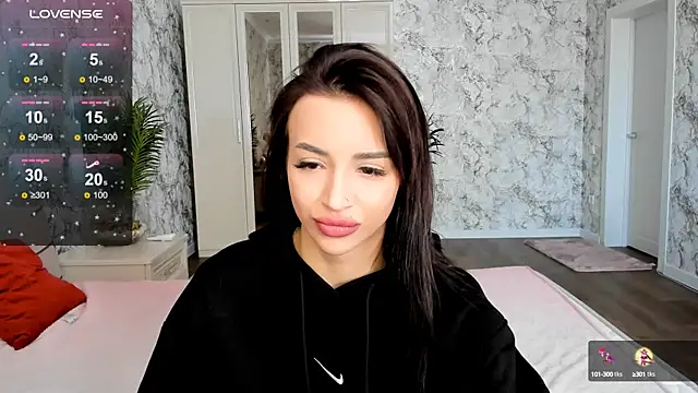 KatieBrown1 online show from 4, 10, 2025
